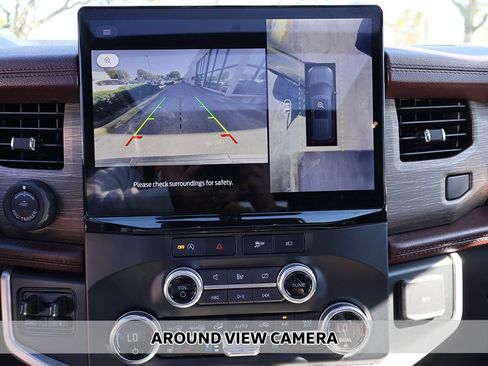 Used 2023 Ford Expedition Max Limited image 7