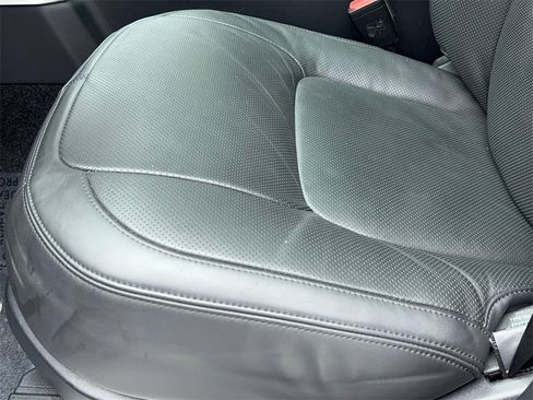 Used 2021 Land Rover Range Rover P525 Westminster Edition LWB image 38