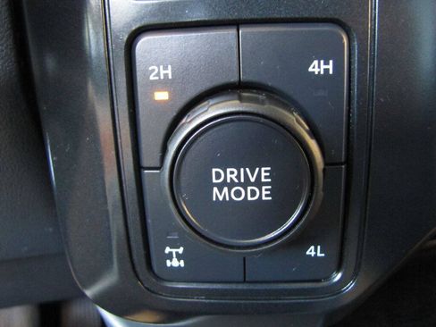 Used 2024 Ford F250 Lariat w/ Lariat Ultimate Package AWD/4WD image 45