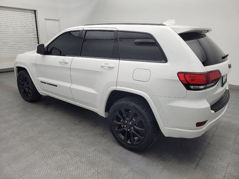 Used 2019 Jeep Grand Cherokee Altitude AWD/4WD image 3