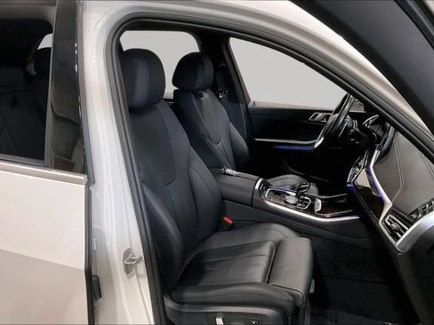 Used 2021 BMW X5 xDrive40i w/ Convenience Package AWD/4WD image 9