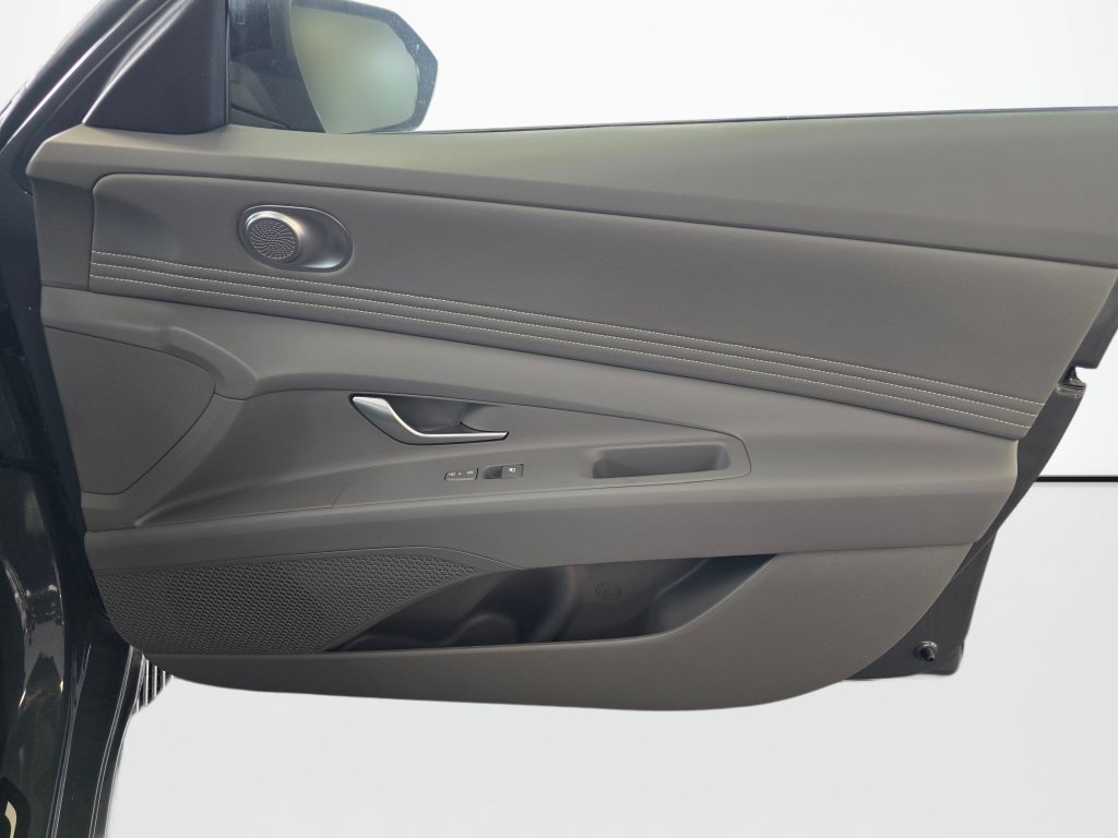 New 2026 Hyundai Elantra Sport FWD image 35