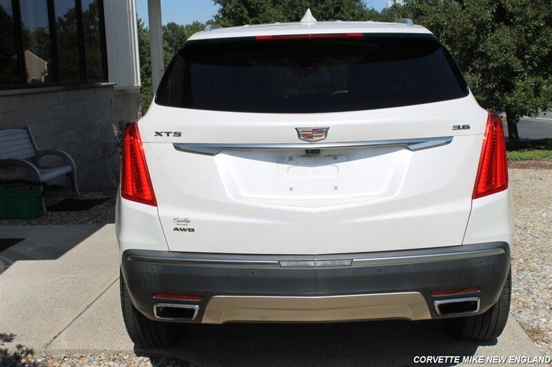 Used 2017 Cadillac XT5 Platinum w/ Driver Assist Package AWD/4WD image 16
