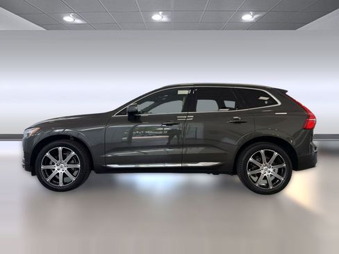 Used 2021 Volvo XC60 T5 Inscription w/ Advanced Package FWD image 2