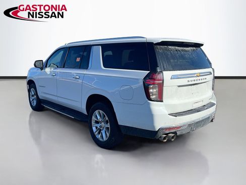 Used 2023 Chevrolet Suburban Premier image 6