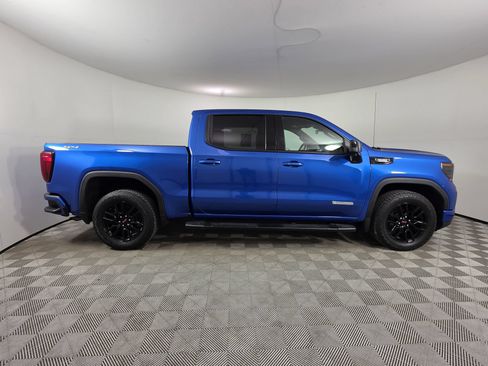 Used 2023 GMC Sierra 1500 Elevation w/ Elevation Premium Package AWD/4WD image 9