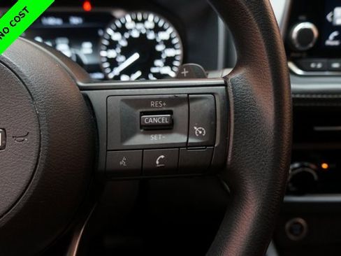 Used 2023 Nissan Rogue S image 23