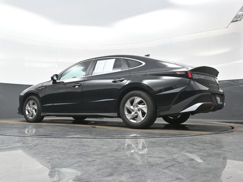 Used 2025 Hyundai Sonata SE image 27