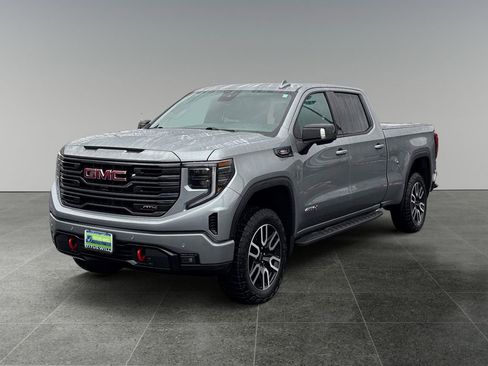 Used 2024 GMC Sierra 1500 AT4 w/ AT4 Premium Package AWD/4WD image 3