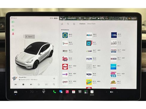 Used 2023 Tesla Model Y Long Range AWD/4WD image 32