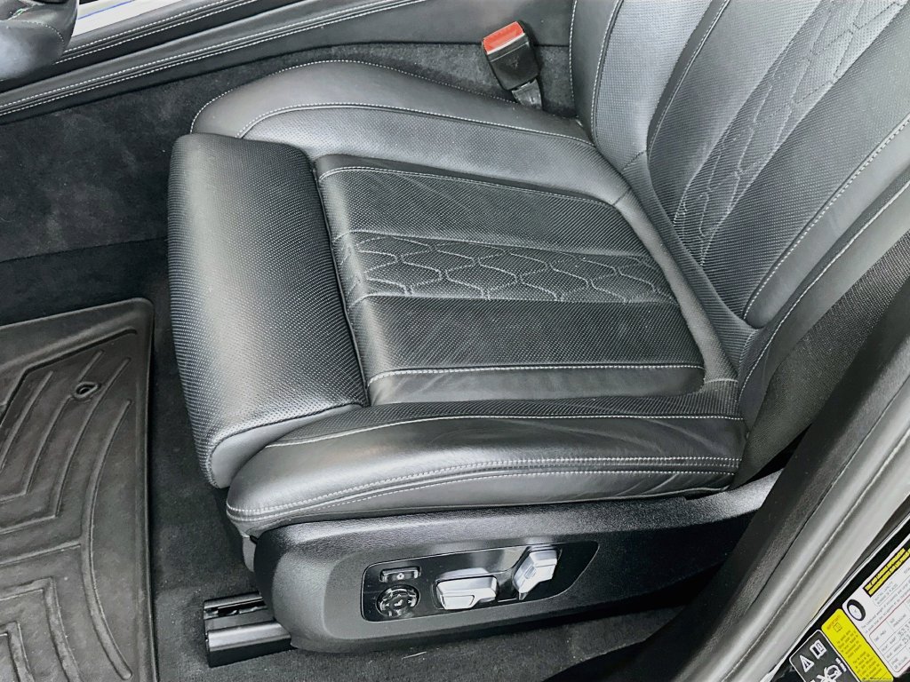 Used 2023 BMW ALPINA XB7 AWD/4WD image 27