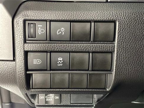 Used 2025 Toyota Tacoma SR image 21