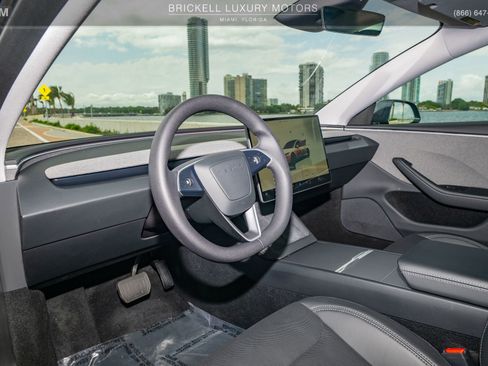 Used 2024 Tesla Model 3 Standard Range RWD image 5