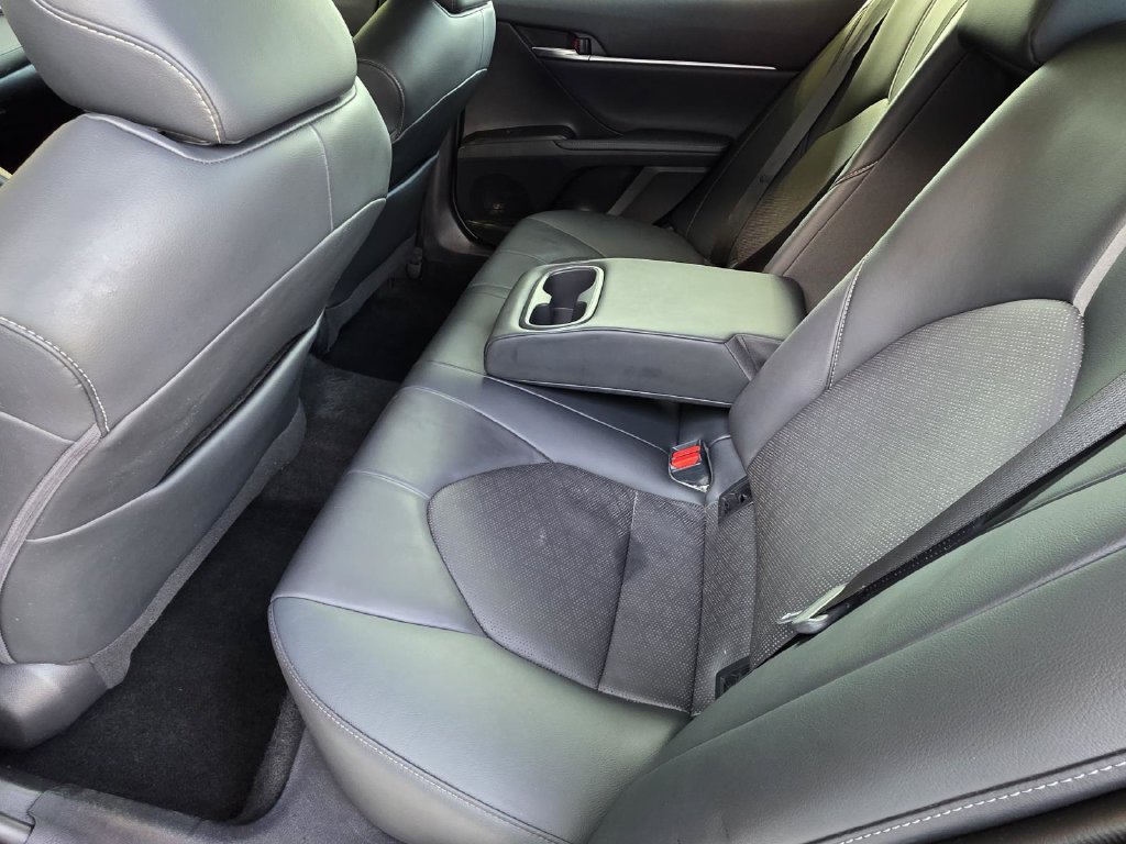 Used 2022 Toyota Camry XSE FWD image 10