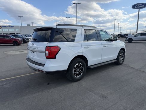 Certified 2024 Ford Expedition XLT AWD/4WD image 4