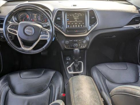 Used 2017 Jeep Cherokee Latitude w/ True North Edition AWD/4WD image 16