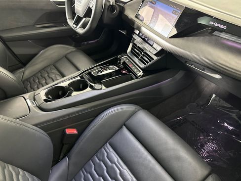 Used 2023 Audi e-tron GT Prestige w/ Prestige Package image 14