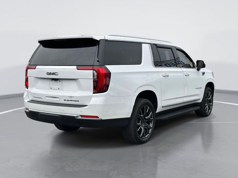 Used 2025 GMC Yukon XL Elevation w/ Technology Package AWD/4WD image 5
