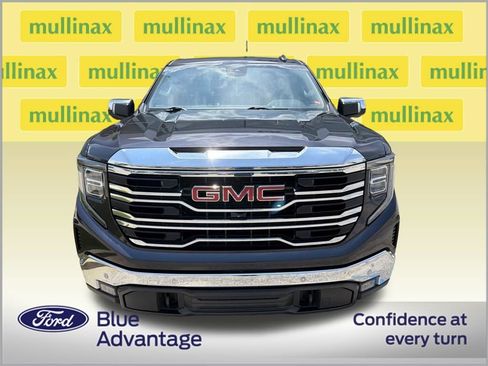 Used 2023 GMC Sierra 1500 SLT w/ SLT Premium Plus Package AWD/4WD image 2