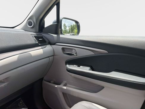 Used 2019 Honda Ridgeline RTL image 21