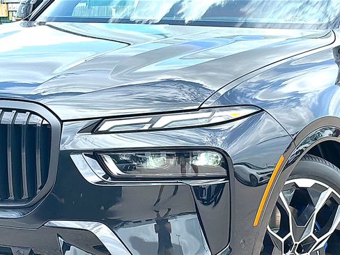 New 2027 BMW X7 xDrive40i w/ Executive Package AWD/4WD image 4