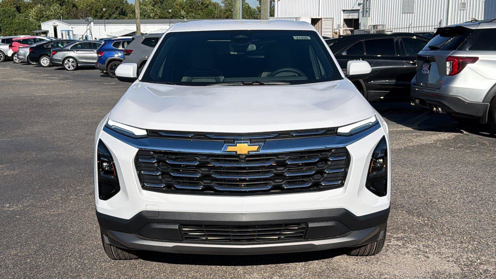 New 2027 Chevrolet Equinox LT w/ Convenience Package II FWD image 2