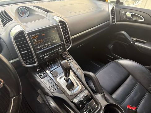 Used 2015 Porsche Cayenne Turbo AWD/4WD image 11