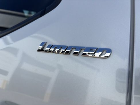 Used 2023 Toyota Tacoma Limited AWD/4WD image 14