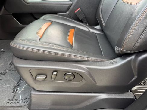 Used 2022 GMC Sierra 1500 AT4 w/ AT4 Preferred Package AWD/4WD image 16