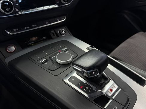 Used 2020 Audi SQ5 Premium w/ Convenience Package AWD/4WD image 23
