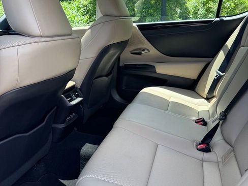 Used 2021 Lexus ES 350 w/ Premium Package FWD image 11