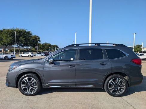 Used 2023 Subaru Ascent Limited w/ Technology Package AWD/4WD image 3