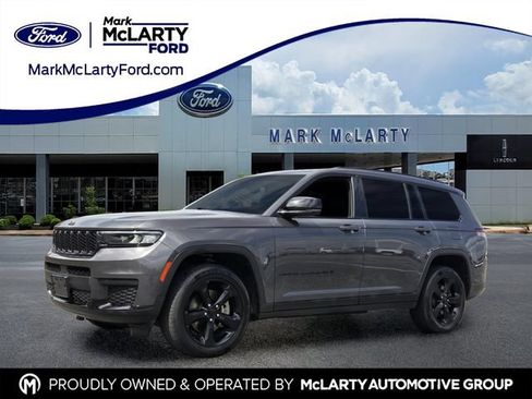 Used 2021 Jeep Grand Cherokee L Laredo RWD image 1