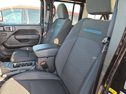 Used 2025 Jeep Wrangler Unlimited Rubicon 4xe w/ Convenience Group image 7