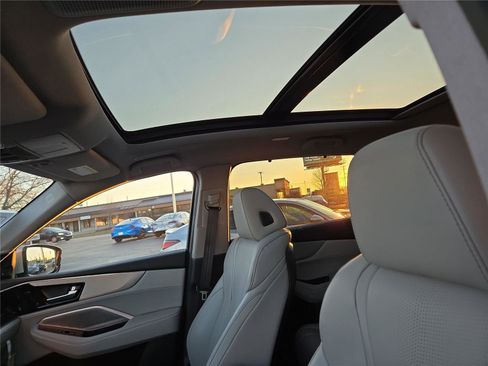 Certified 2025 Acura MDX SH-AWD w/Tech image 22