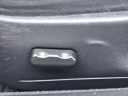 Used 2003 Ford Thunderbird Deluxe Convertible w/Hardtop image 12