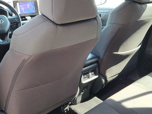 Certified 2025 Toyota RAV4 XLE AWD/4WD image 22