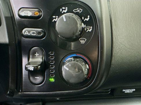 Used 2006 Honda S2000 image 17