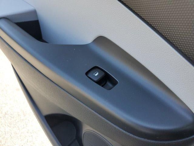 Used 2022 Hyundai Kona SEL FWD image 17