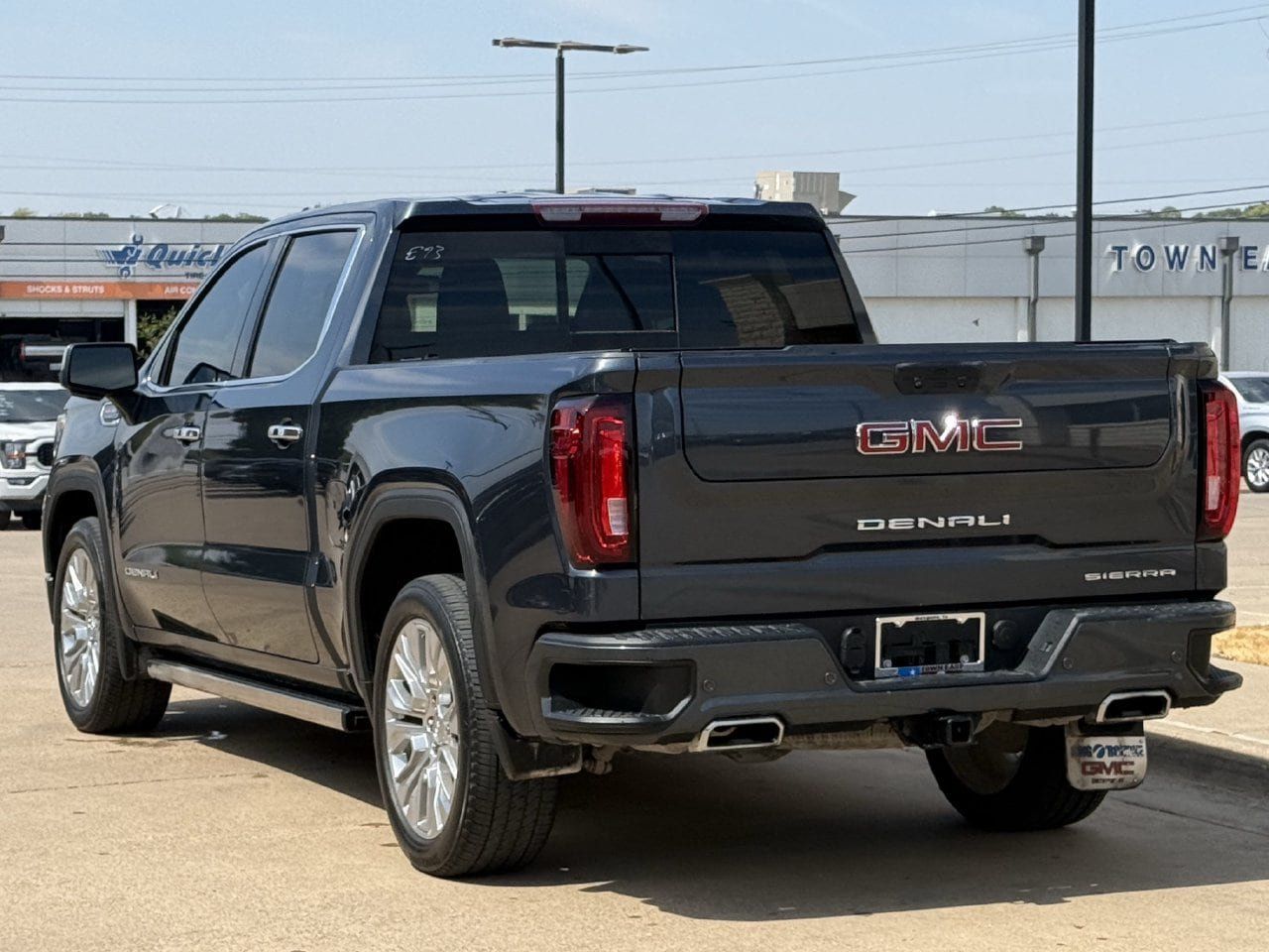 Used 2021 GMC Sierra 1500 Denali w/ Denali Premium Package AWD/4WD image 5