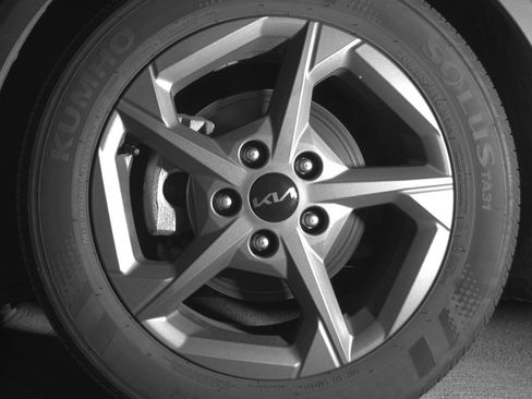 Used 2025 Kia K4 LXS image 12