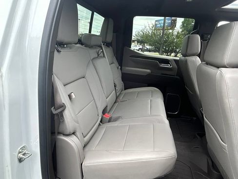 Used 2025 GMC Sierra 1500 SLT w/ SLT Premium Plus Package AWD/4WD image 24
