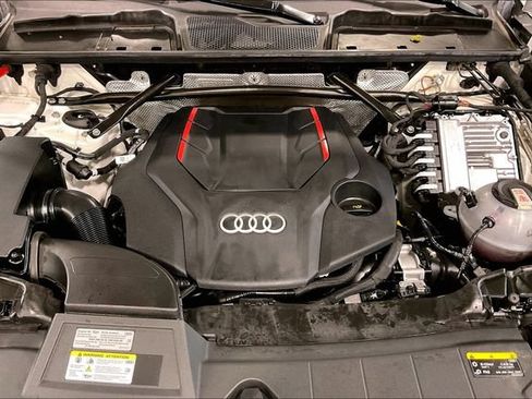 Certified 2024 Audi SQ5 Premium Plus w/ Premium Plus Package AWD/4WD image 10