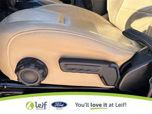 Used 2018 Jeep Wrangler Unlimited Sahara image 18