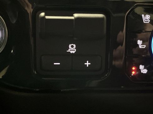 Used 2024 Chevrolet Silverado 3500 LTZ w/ LTZ Premium Package image 27