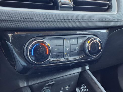 Used 2025 Chevrolet TrailBlazer LT image 10