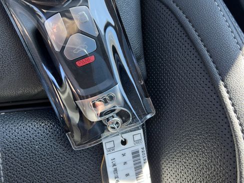 Used 2024 Audi Q5 2.0T Prestige w/ Prestige Package image 38