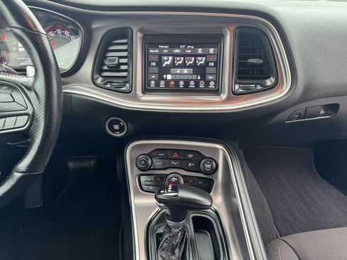 Used 2021 Dodge Challenger GT w/ Driver Convenience Group image 9