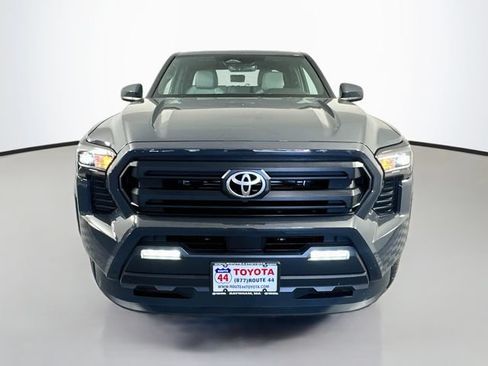 Used 2026 Toyota Tacoma SR5 AWD/4WD image 9