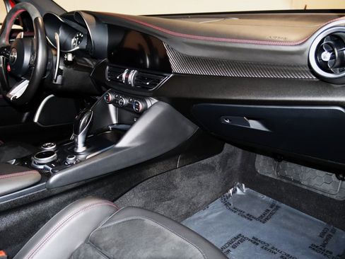 Used 2018 Alfa Romeo Giulia Quadrifoglio w/ Driver Assist Dynamic Package image 66